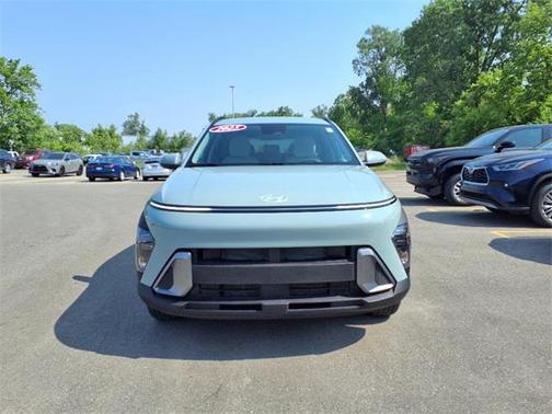 2025 Hyundai KONA SEL