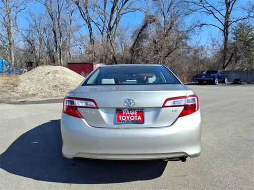 2014 Toyota Camry LE