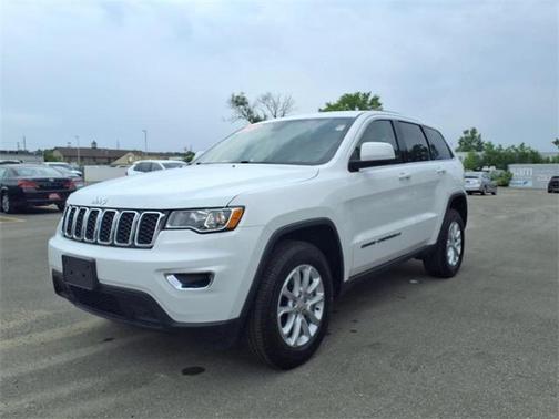 2022 Jeep Grand Cherokee Laredo