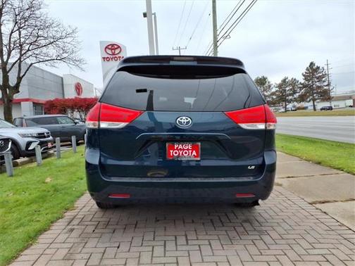 2012 Toyota Sienna LE