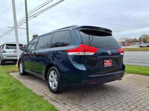 2012 Toyota Sienna LE