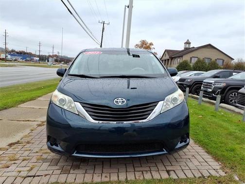 2012 Toyota Sienna LE