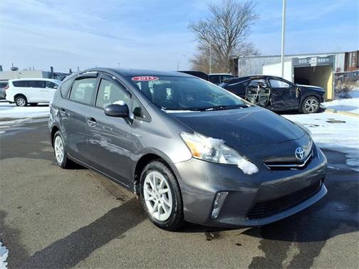 2013 Toyota Prius v Two