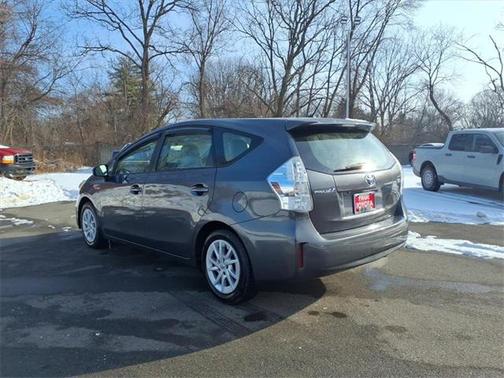 2013 Toyota Prius v Two