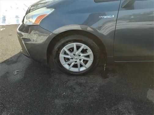 2013 Toyota Prius v Two