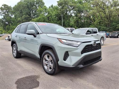 2022 Toyota RAV4 XLE