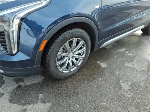 2020 Cadillac XT4 Premium Luxury