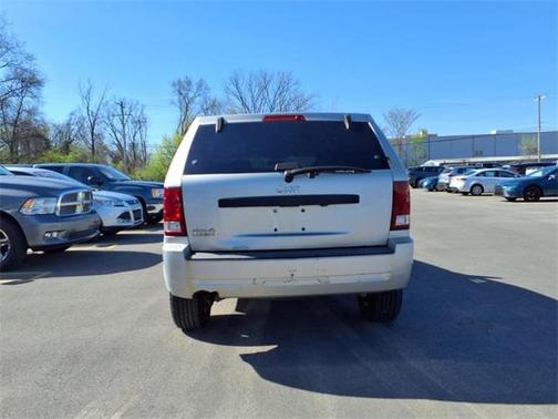 2007 Jeep Grand Cherokee Laredo