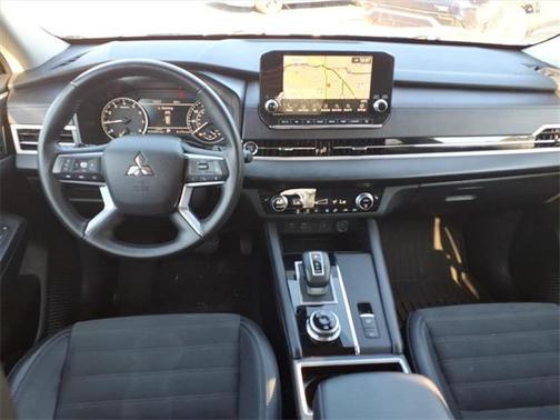 2024 Mitsubishi Outlander SE Black Edition