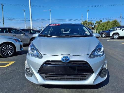 2016 Toyota Prius c Three