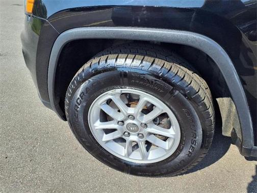 2019 Jeep Grand Cherokee Laredo