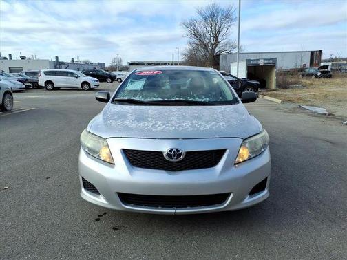 Classic Silver 2009 Toyota Corolla LE