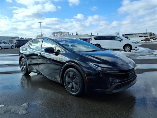 2024 Toyota Prius LE