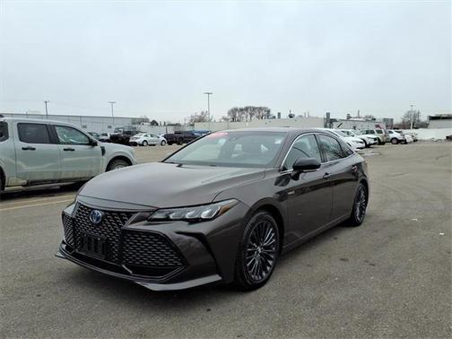 2019 Toyota Avalon Hybrid XSE