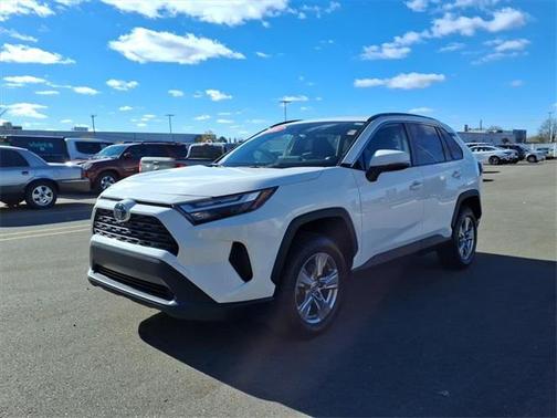 2022 Toyota RAV4 Hybrid XLE