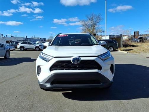 2022 Toyota RAV4 Hybrid XLE