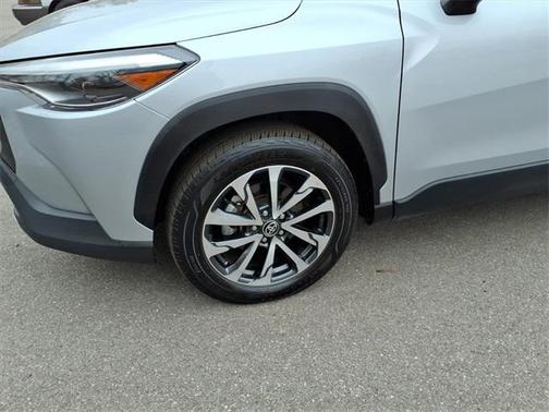 2022 Toyota Corolla Cross XLE