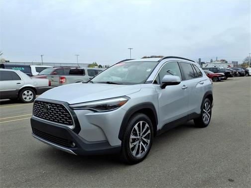 2022 Toyota Corolla Cross XLE