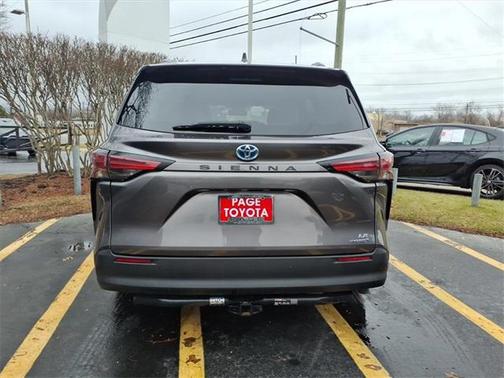 2021 Toyota Sienna LE