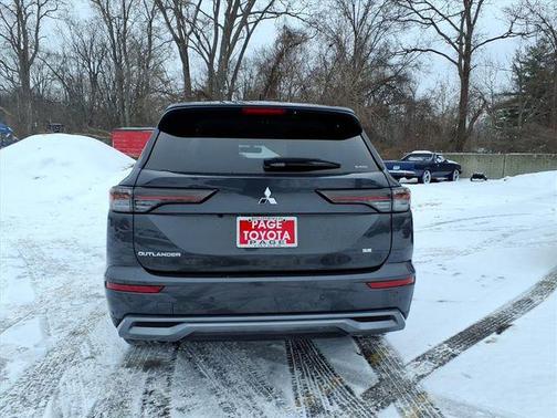 2025 Mitsubishi Outlander SE