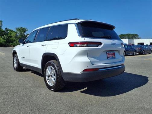2023 Jeep Grand Cherokee L Laredo