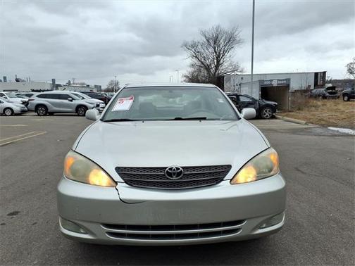 2004 Toyota Camry XLE V6