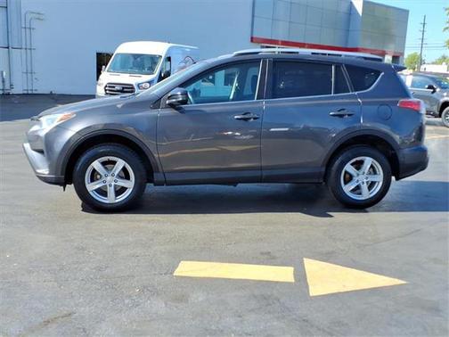 2016 Toyota RAV4 LE
