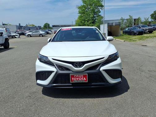 Ice Cap 2024 Toyota Camry SE
