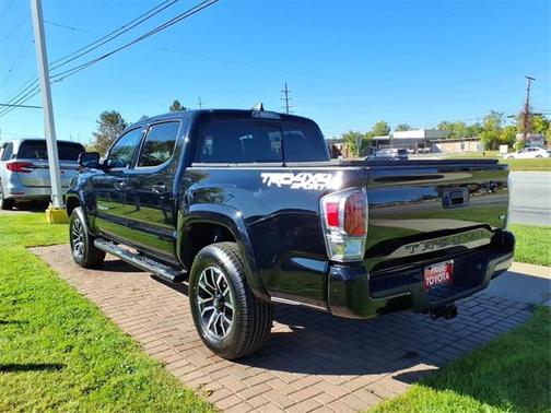 2022 Toyota Tacoma TRD Sport