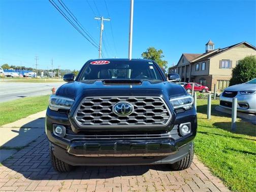 2022 Toyota Tacoma TRD Sport