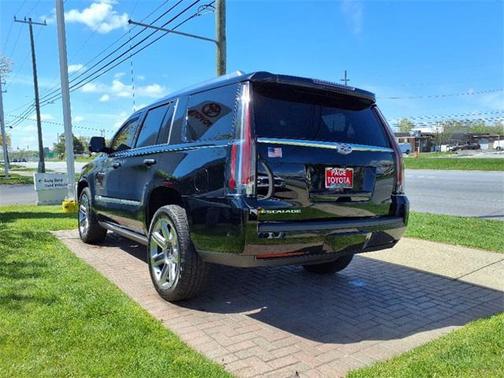 2020 Cadillac Escalade Premium Luxury