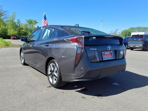 2016 Toyota Prius Four Touring