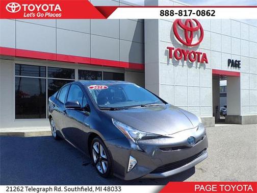 2016 Toyota Prius Four Touring