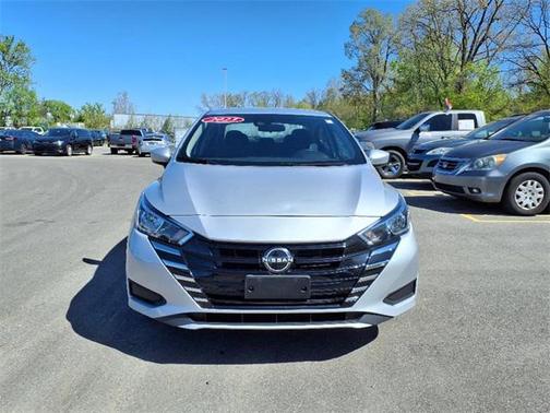 2023 Nissan Versa 1.6 SV