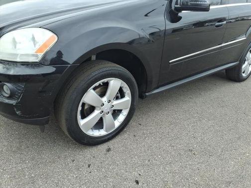 Black 2011 Mercedes-Benz M-Class ML 350