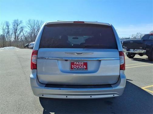 2012 Chrysler Town & Country Touring-L