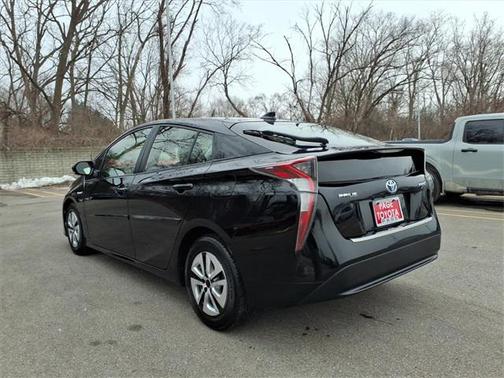 2016 Toyota Prius Three