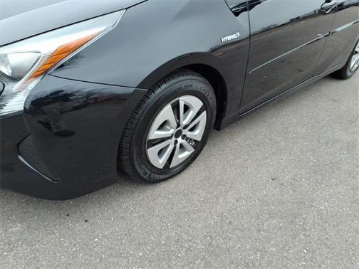 2016 Toyota Prius Three