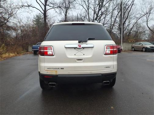 2008 Saturn Outlook MILES UNKNOWN