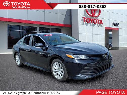 Midnight Black Metallic 2018 Toyota Camry LE