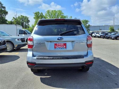 2016 Subaru Forester 2.5i Touring