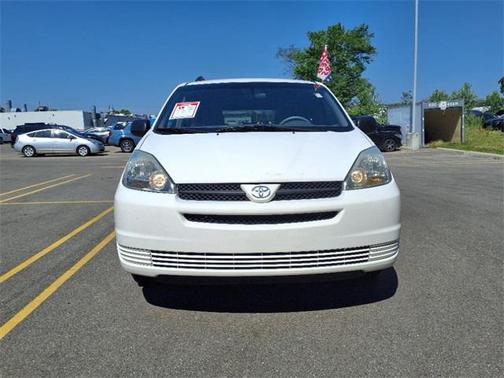 2005 Toyota Sienna LE