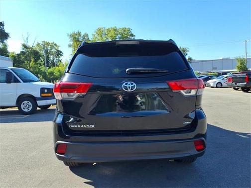 2018 Toyota Highlander LE