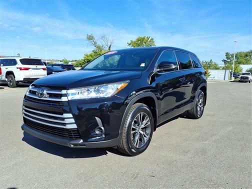 2018 Toyota Highlander LE