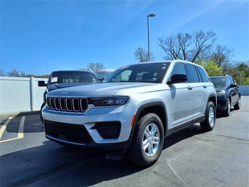 2024 Jeep Grand Cherokee Laredo