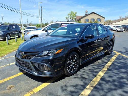 Midnight Black Metallic 2023 Toyota Camry SE
