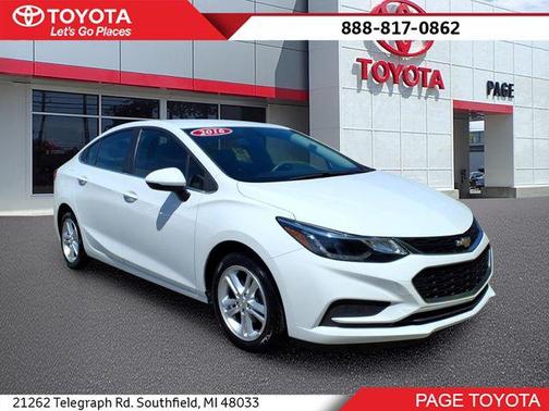 Summit White 2016 Chevrolet Cruze LT Auto
