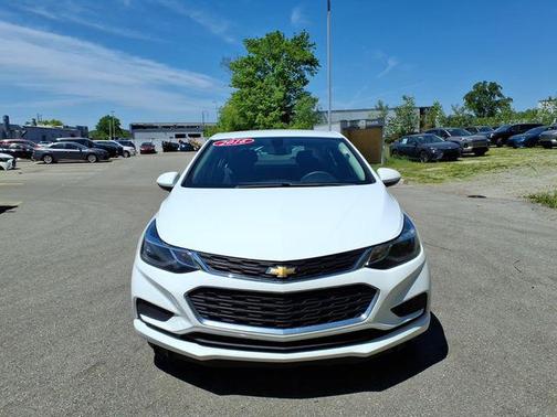 Summit White 2016 Chevrolet Cruze LT Auto