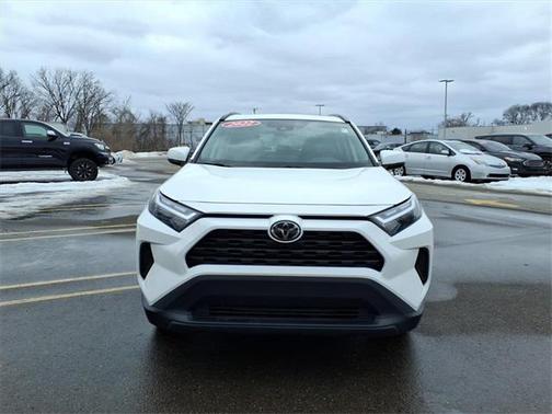 2022 Toyota RAV4 XLE