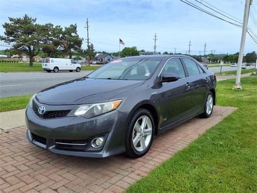 2014 Toyota Camry Hybrid SE Limited Edition